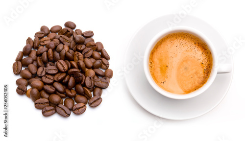 Kaffeetasse  mit Kaffeebohnen
