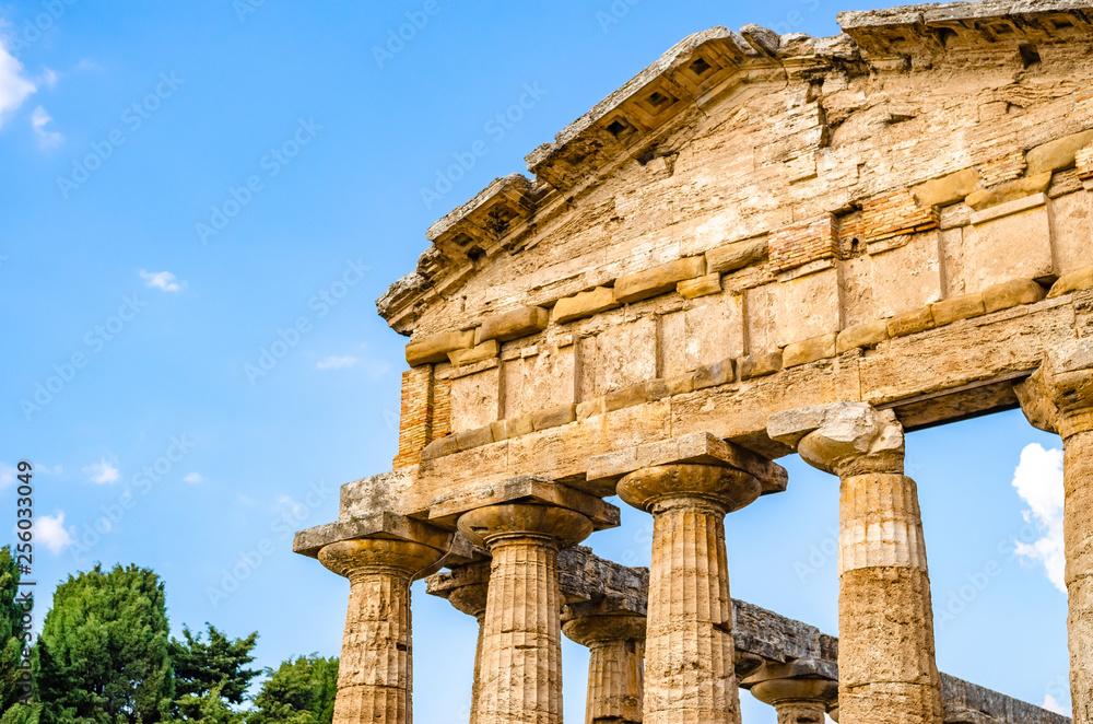 Fototapeta premium Temple of Athena at Paestum in Italy