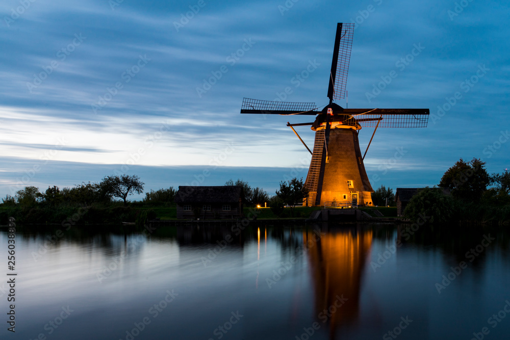 Mills of Unesco mills of Kinderdijk, in spotlight, by Night. The Netherlands