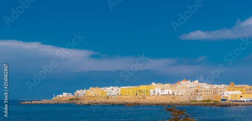 Fototapeta Naklejka Na Ścianę i Meble -  Old city in sea (Puglia)