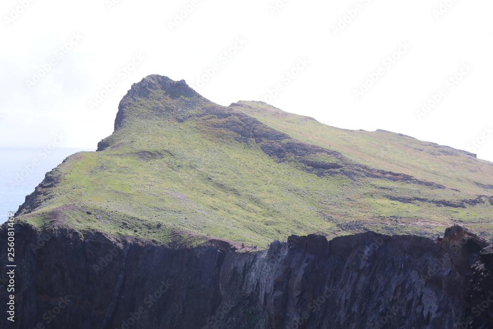 Obraz premium Mountain with cliff
