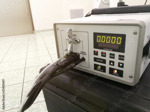 Particle counter or Aerosol photometer -HEPA/ULPA Filter Scan Leak Test