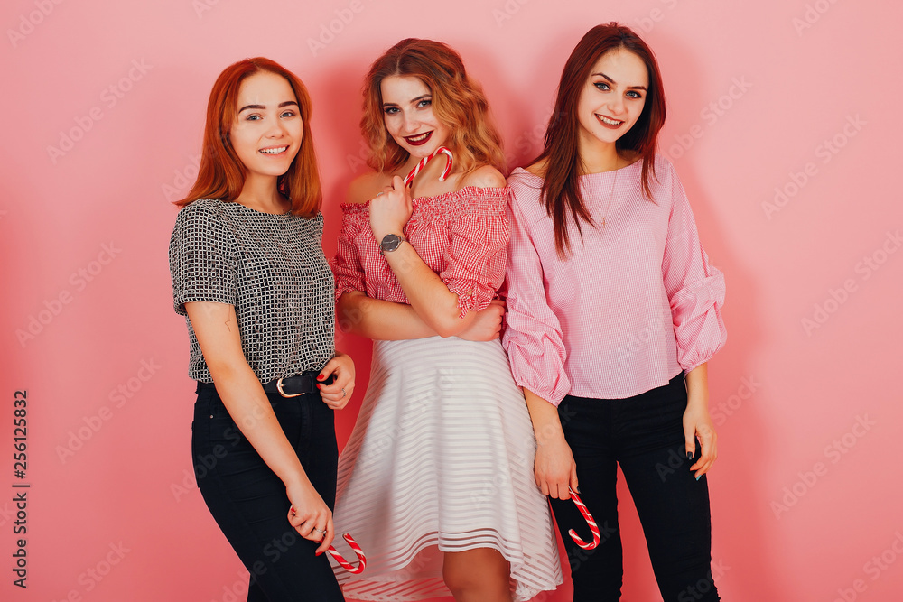 Fototapeta premium girls with candy