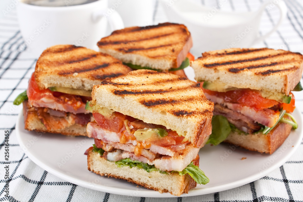 Bacon, lettuce and tomato BLT sandwiches Bacon, lettuce and tomato BLT sandwiches