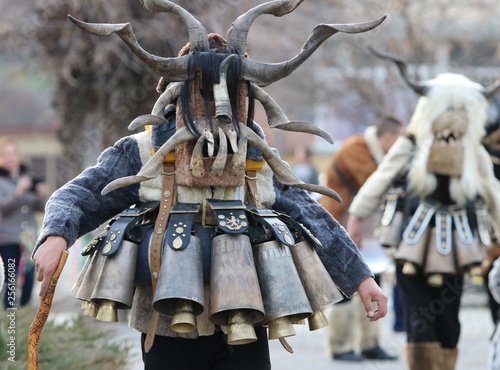 Fotografía Zemen, Bulgaria - March 16, 2019: Masquerade festival Surva in Zemen, Bulgaria