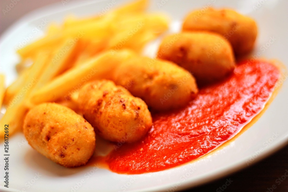 Croquetas con patatas Croquetas con patatas