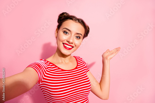 Cuadro en lienzo Self-portrait of her she nice cute shine attractive glamorous winsome lovely che