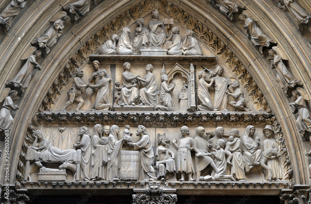 Portal on north facade, Notre Dame Cathedral, Paris, UNESCO World Heritage Site in Paris, France 