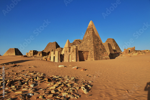 Obraz na płótnie Meroe, Pyramids, Sudan, Nubia w salonie