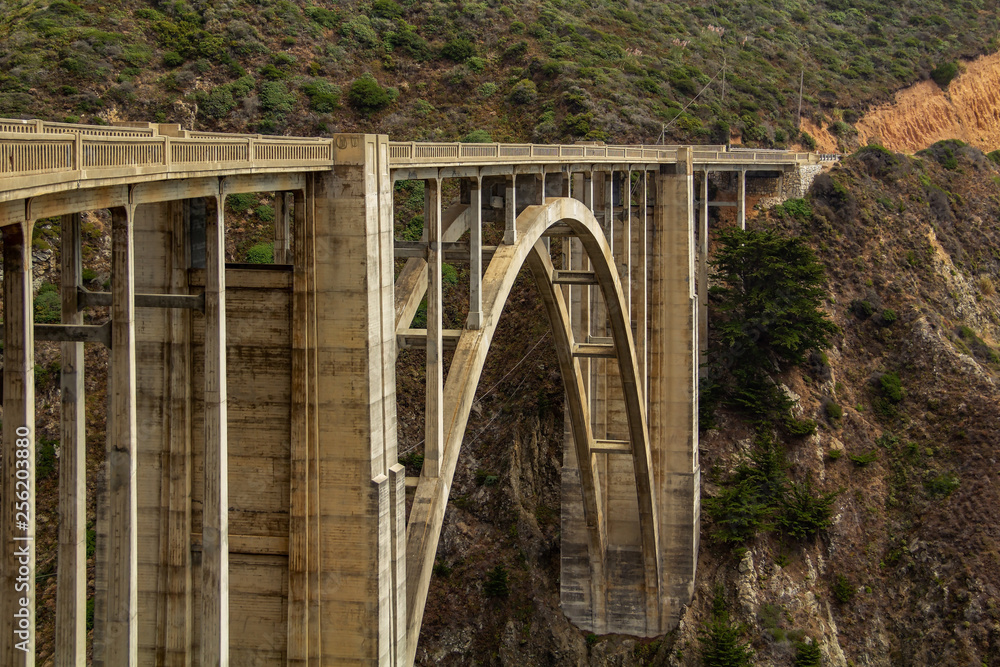 Bixby Creek Bridge on Highway namba 1 at the US West Coast traveling south to Los Angeles, Big Sur Area, California