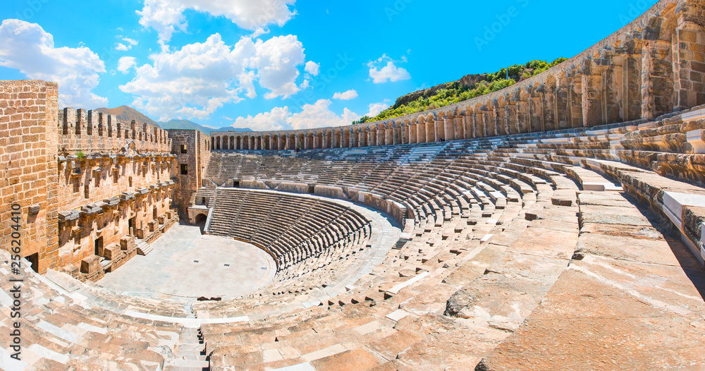 Naklejka premium Amfiteatr Aspendos - Antalya Turcja