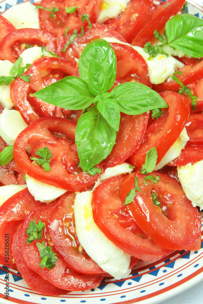 tomate et mozzarella tomate et mozzarella