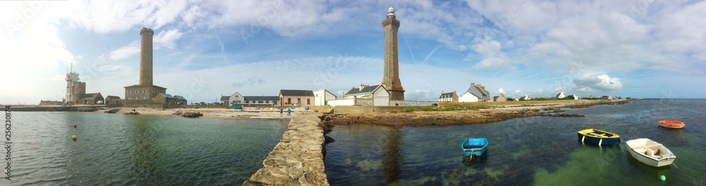 Le phare d'Eckmül à Penmarch en Bretagne Finistère