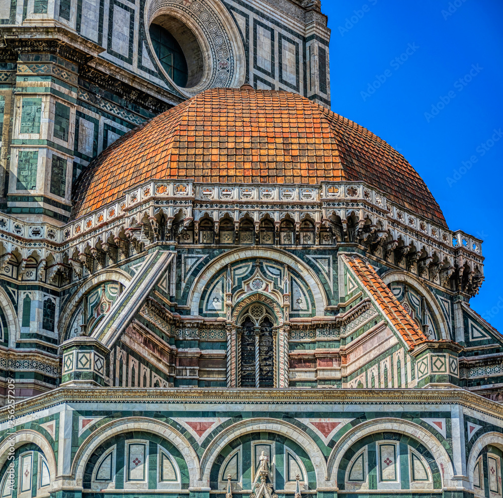Detailed view of Florence Catherdal, Cattedrale di Santa Maria del Fiore or Il Duomo di Firenze, with ornamental mosaic, Firenze, Tuscany, Italy