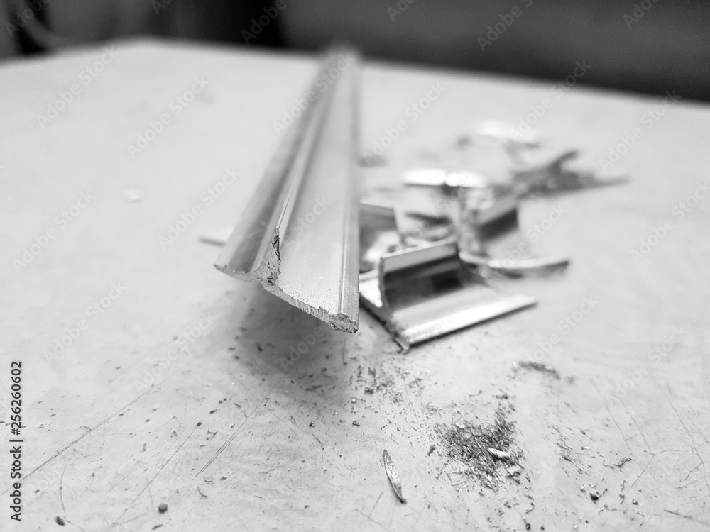 Repair - building with tools and aluminum angle with cutlets on the tab Repair - building with tools and aluminum angle with cutlets on the tab