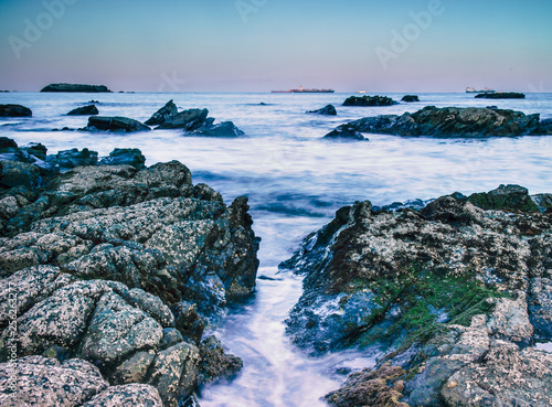 Tableau sur toile rocky coastline in the strait of Gibraltar