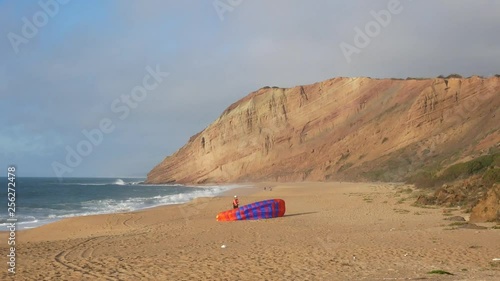 Paraglider Building a Wall 