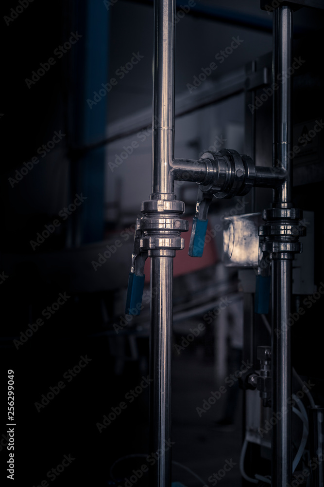 Brewing mechanisms consisting of pipes and gauges Brewing mechanisms consisting of pipes and gauges