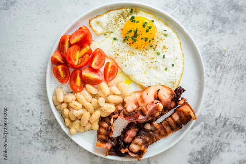 Breakfast with tomatoes, white beans,