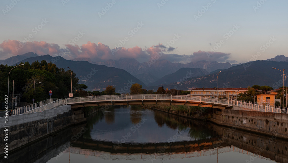 Fototapeta premium Mountains View in Massa at sunsent