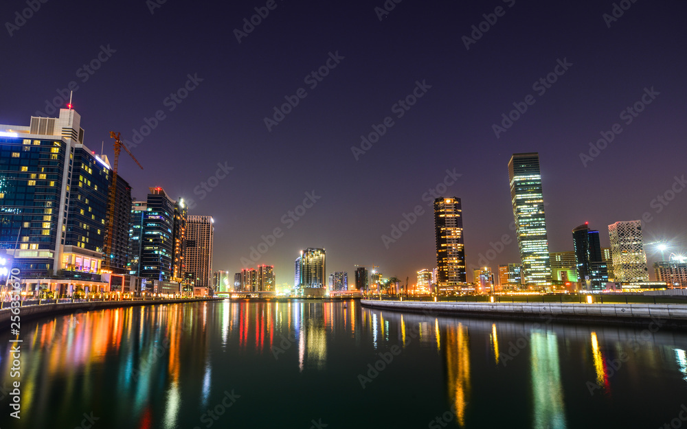 Fototapeta premium Cityscape of Dubai at twilight