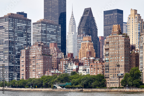 Manhattan skyline seen from the Roosevelt Island  New York City  USA.