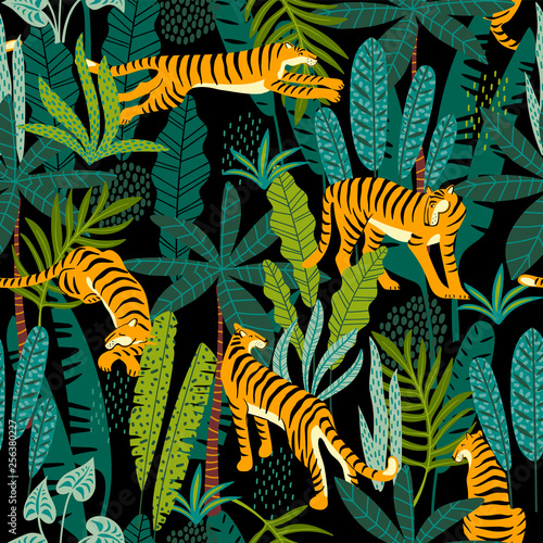 Photography Seamless exotic pattern with tigers in the jungle.