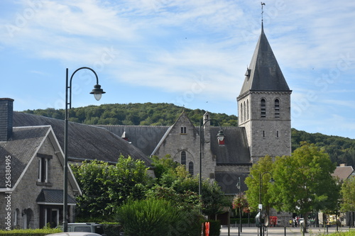 Obraz na plátně Han sur lesse eglise grottes