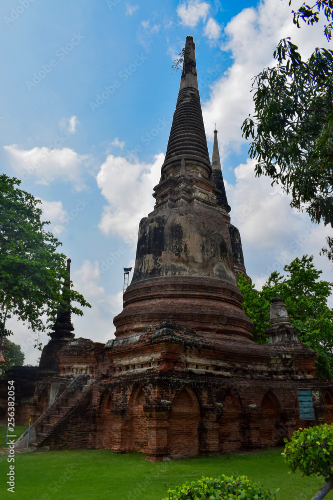 Fototapeta premium Wat Yai Chaya Mongkol , tajlandia Ayutthaya