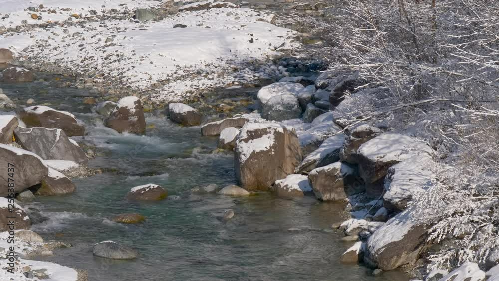 長野県白馬村 松川の雪景色 長野県白馬村 松川の雪景色