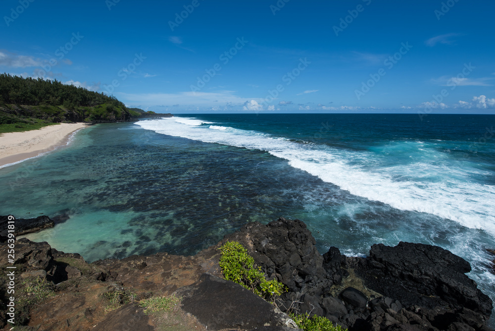 Fototapeta premium Wild exotic beach on tropical island