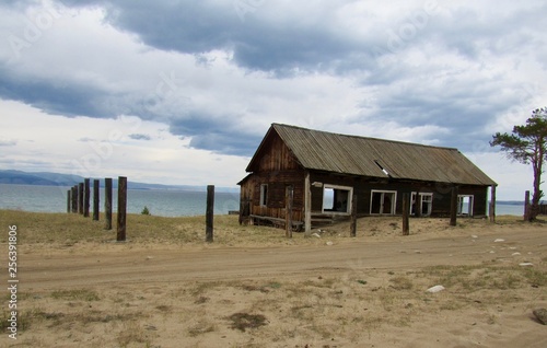 Abandoned hut somewhere in Siberia 