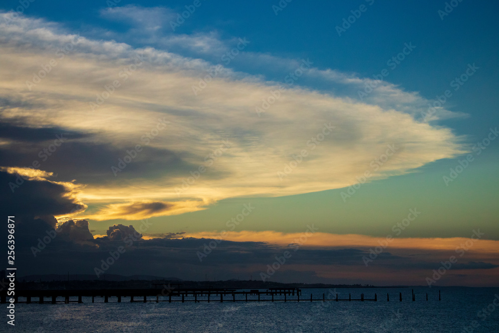 Obraz premium Incredible sunset on the beach