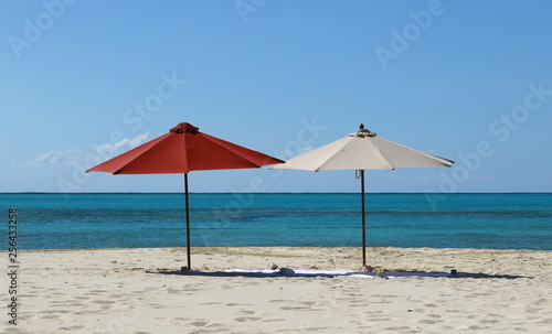 Bahamas - parasol - plage