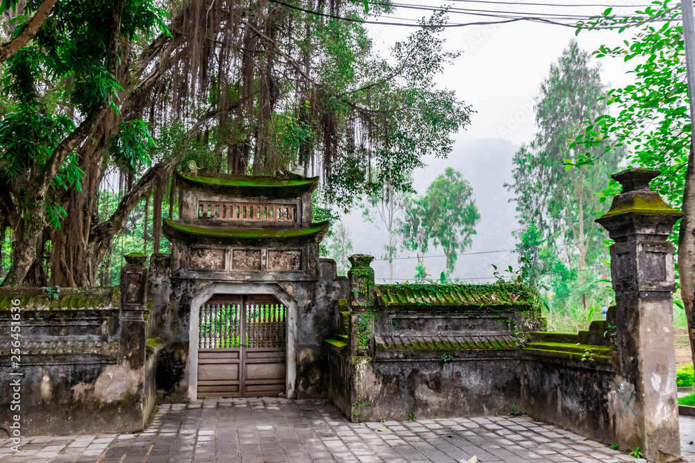 Fototapeta premium Hoa Lu, ancient capital of Vietnam.world heritage