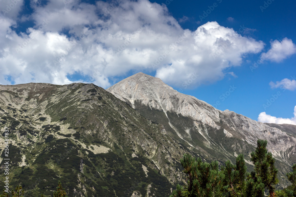 Fototapeta premium Amazing Summer landscape of Vihren Peak, Pirin Mountain, Bulgaria