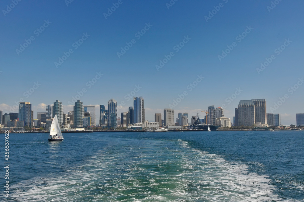 Fototapeta premium View over San Diego from the Ocean