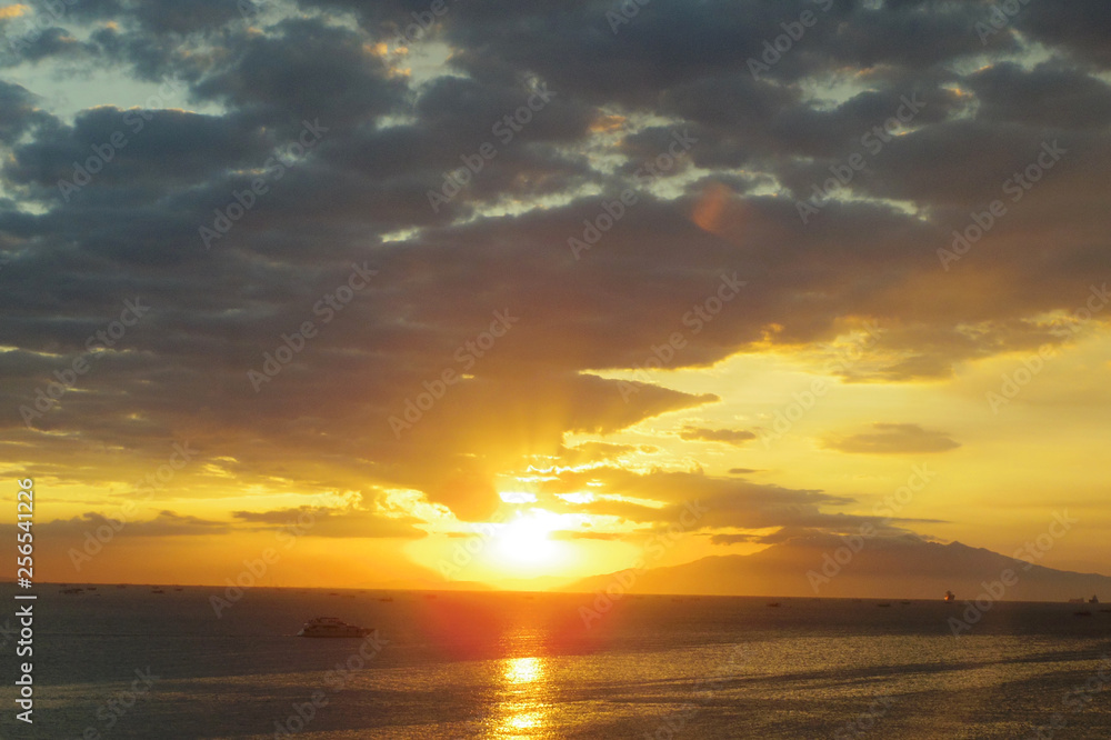 Fototapeta premium フィリピン マニラ湾の夕日 サンセット