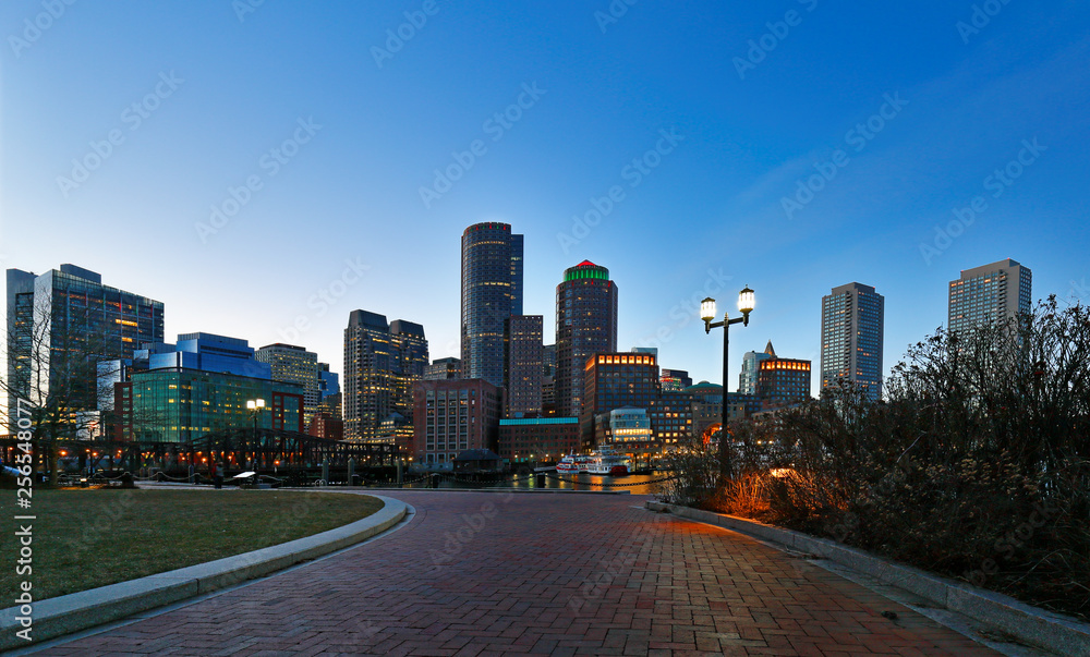 Fototapeta premium Boston Financial District at Sunset viewing from Fan Pier Park, Boston, Massachusetts, USA