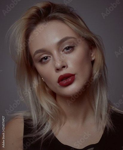 photoset of a girl with expressive lips