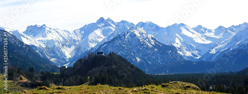 Allg  u - Malerwinkel - Panorama - Alpen - Fr  hling