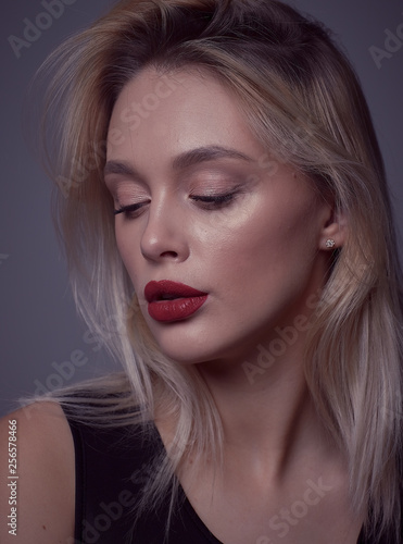 Wallpaper Mural photoset of a girl with expressive lips Torontodigital.ca