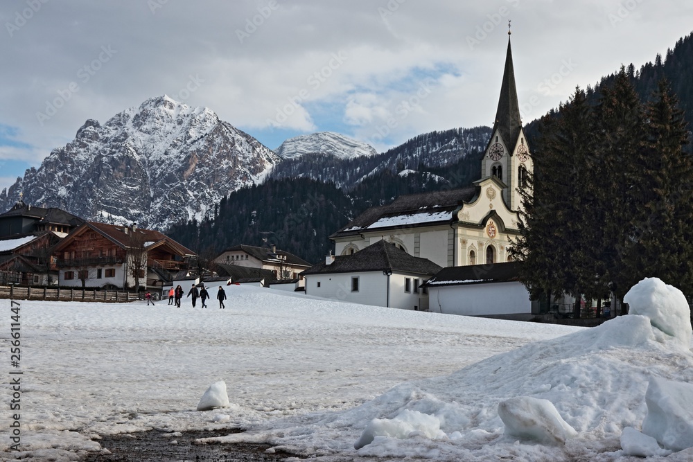 Fototapeta premium San Vigilio di Marebbe, Dolomiti