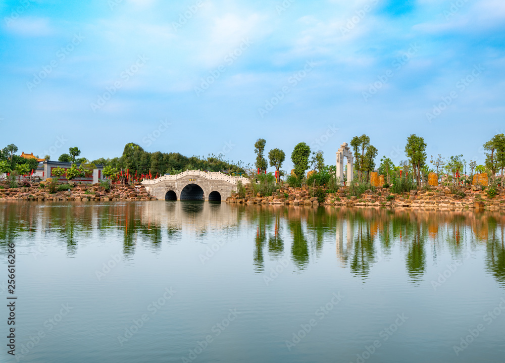 Wenjin Bridge of Confucius Temple in Suixi County, Guangdong Province