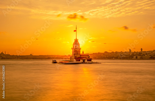 Maiden Tower (kiz kulesi ) at sunset - istanbul, Turkey © blackdiamond67