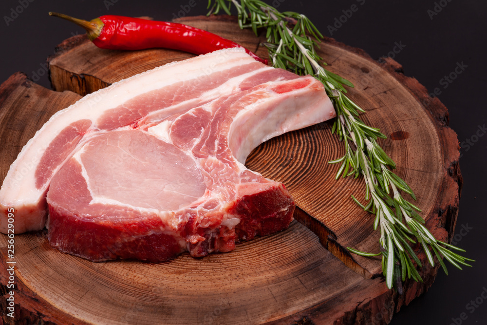 fresh meat, pork, tenderloin, tomato, hot pepper, kebab, roast, meat, tomato, cooking, cook, meat cutting, chop, grill