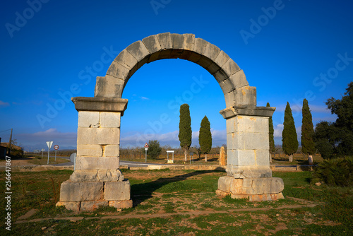 Cabanes roman arch at Via Augusta Catellon photo