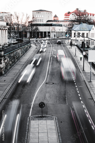 dynamics of movement of cars