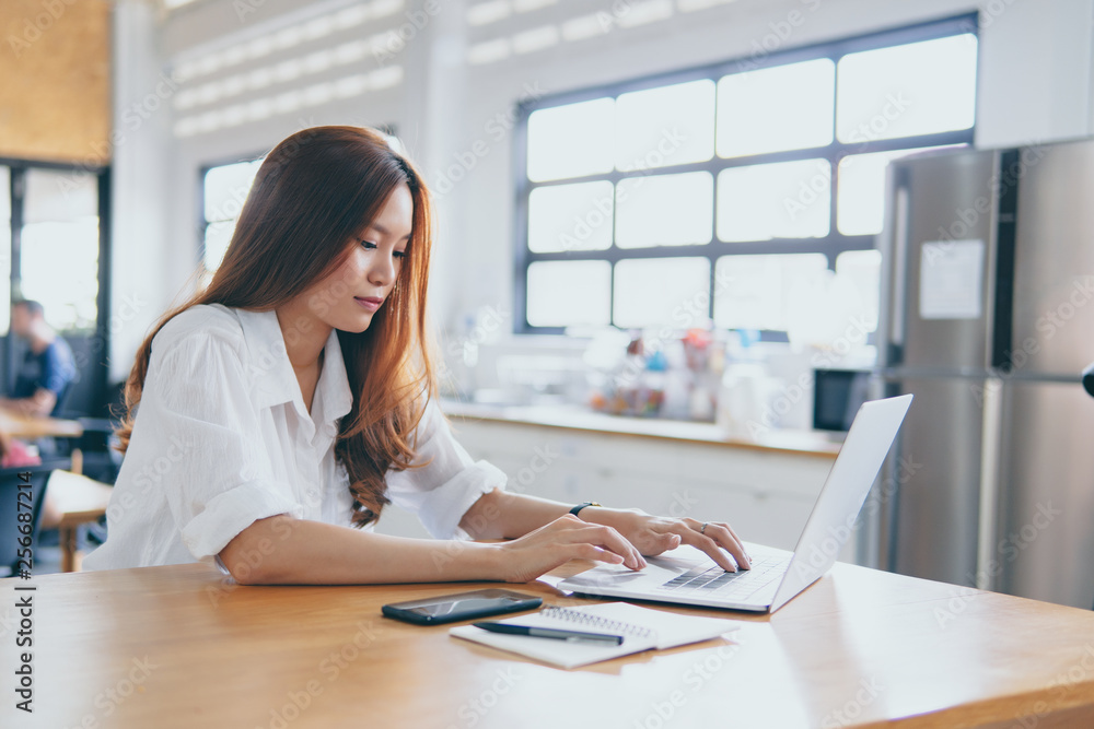 Business woman working with financial technology. Business woman working with financial technology.