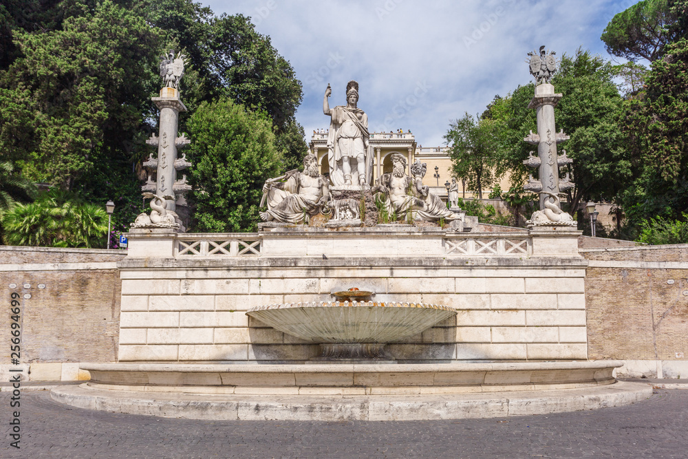 Fountain of the Goddess of Rome on Piazza del Popolo Fountain of the Goddess of Rome on Piazza del Popolo